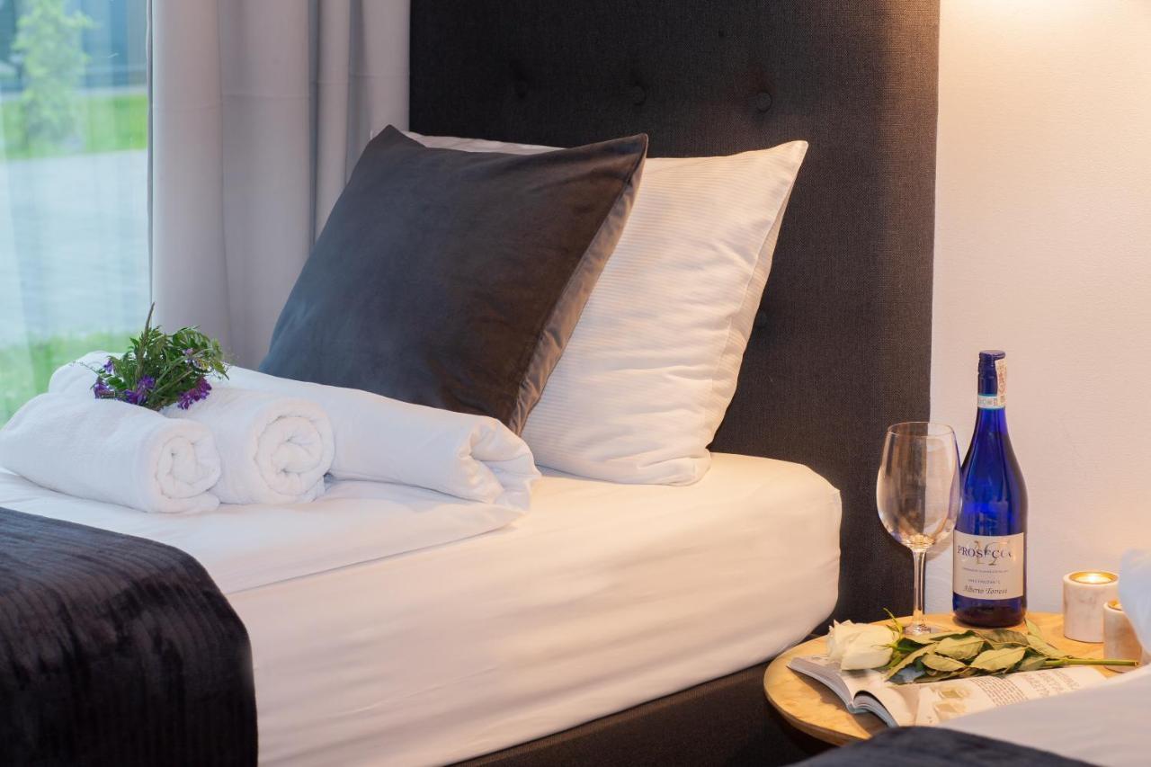 Marina Mietkow Otel Dominice Dış mekan fotoğraf